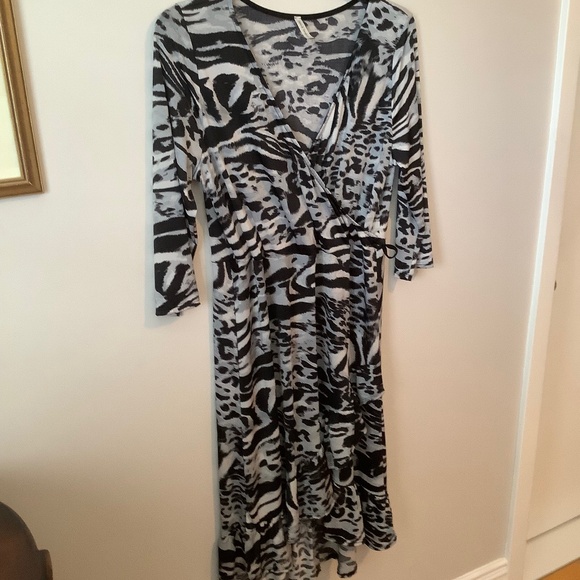 Anna. & Sarah Co. Dresses & Skirts - Anna & Sarah Co Wrap Dress XL